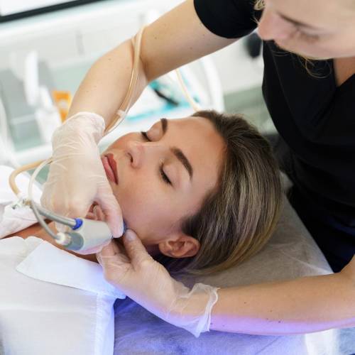 Hydrafacial treatment for enlarged pores at Clinic 22 Kilmarnock Hydrafacial treatment for enlarged pores at Clinic 22 Kilmarnock